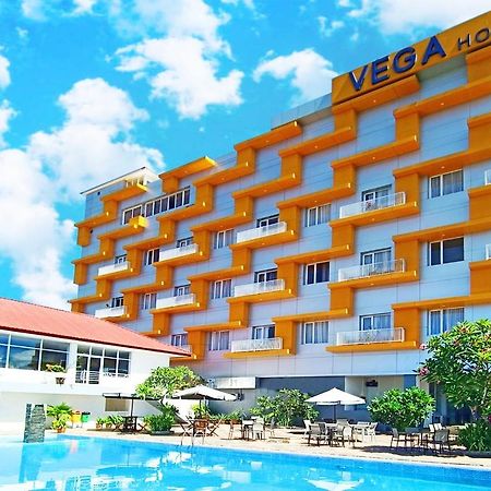 Vega Prime Hotel & Convention Sorong Extérieur photo