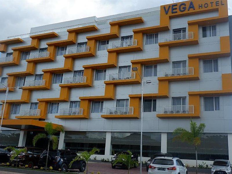 Vega Prime Hotel & Convention Sorong Extérieur photo