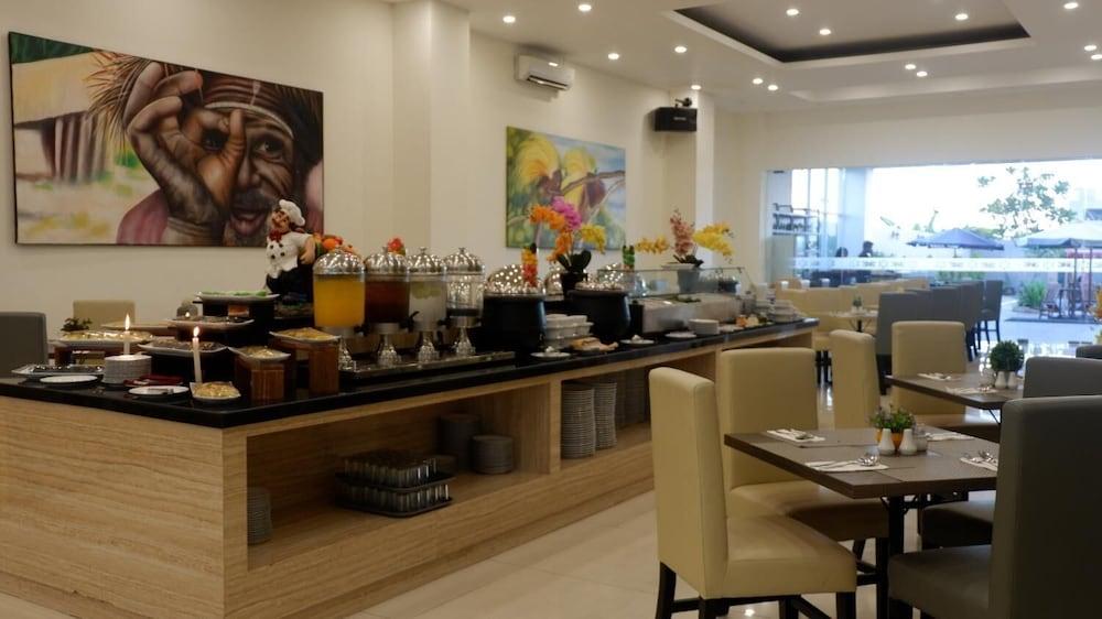 Vega Prime Hotel & Convention Sorong Extérieur photo