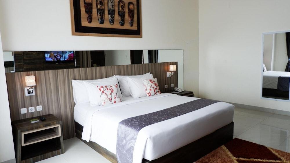 Vega Prime Hotel & Convention Sorong Extérieur photo