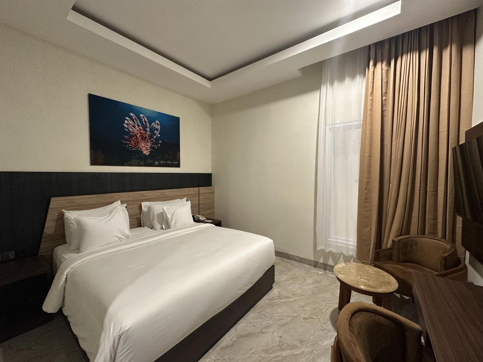 Vega Prime Hotel & Convention Sorong Chambre photo