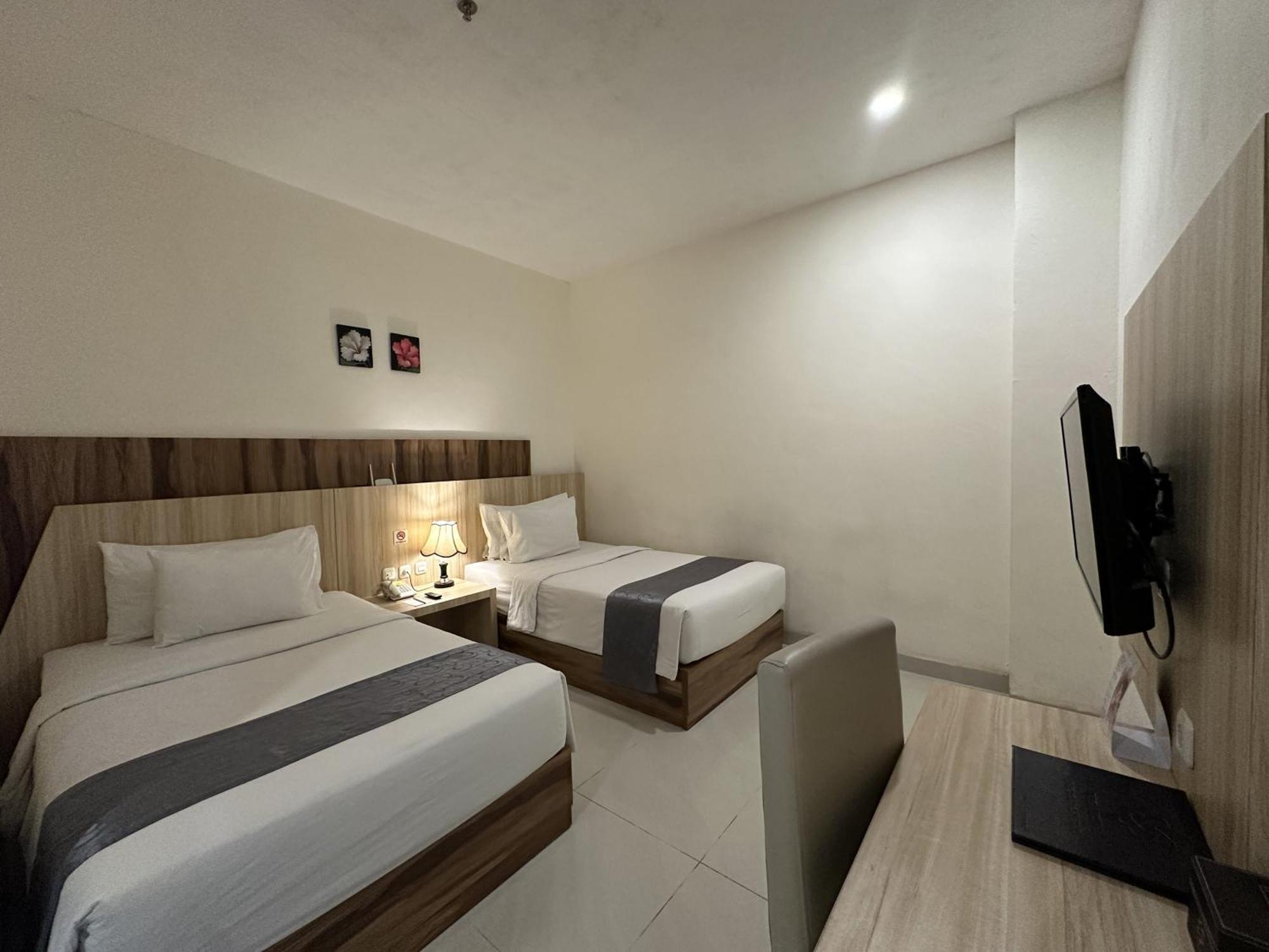 Vega Prime Hotel & Convention Sorong Chambre photo