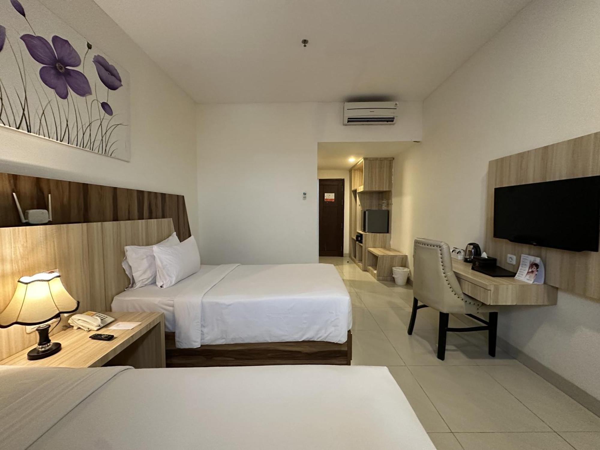 Vega Prime Hotel & Convention Sorong Chambre photo