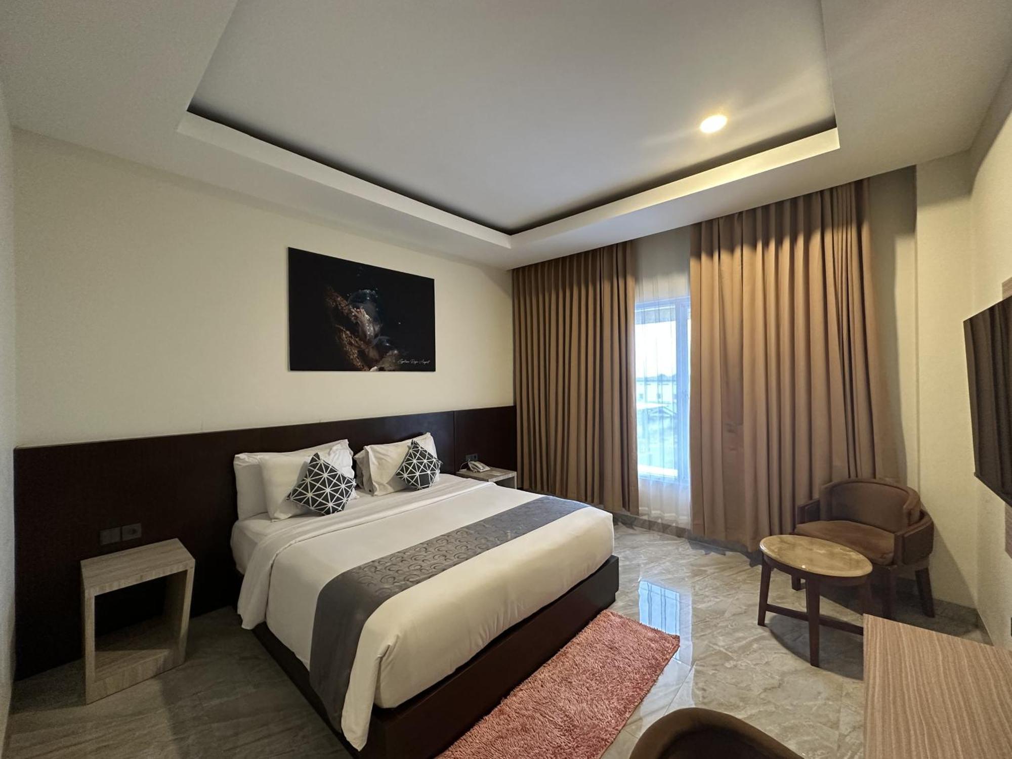 Vega Prime Hotel & Convention Sorong Extérieur photo