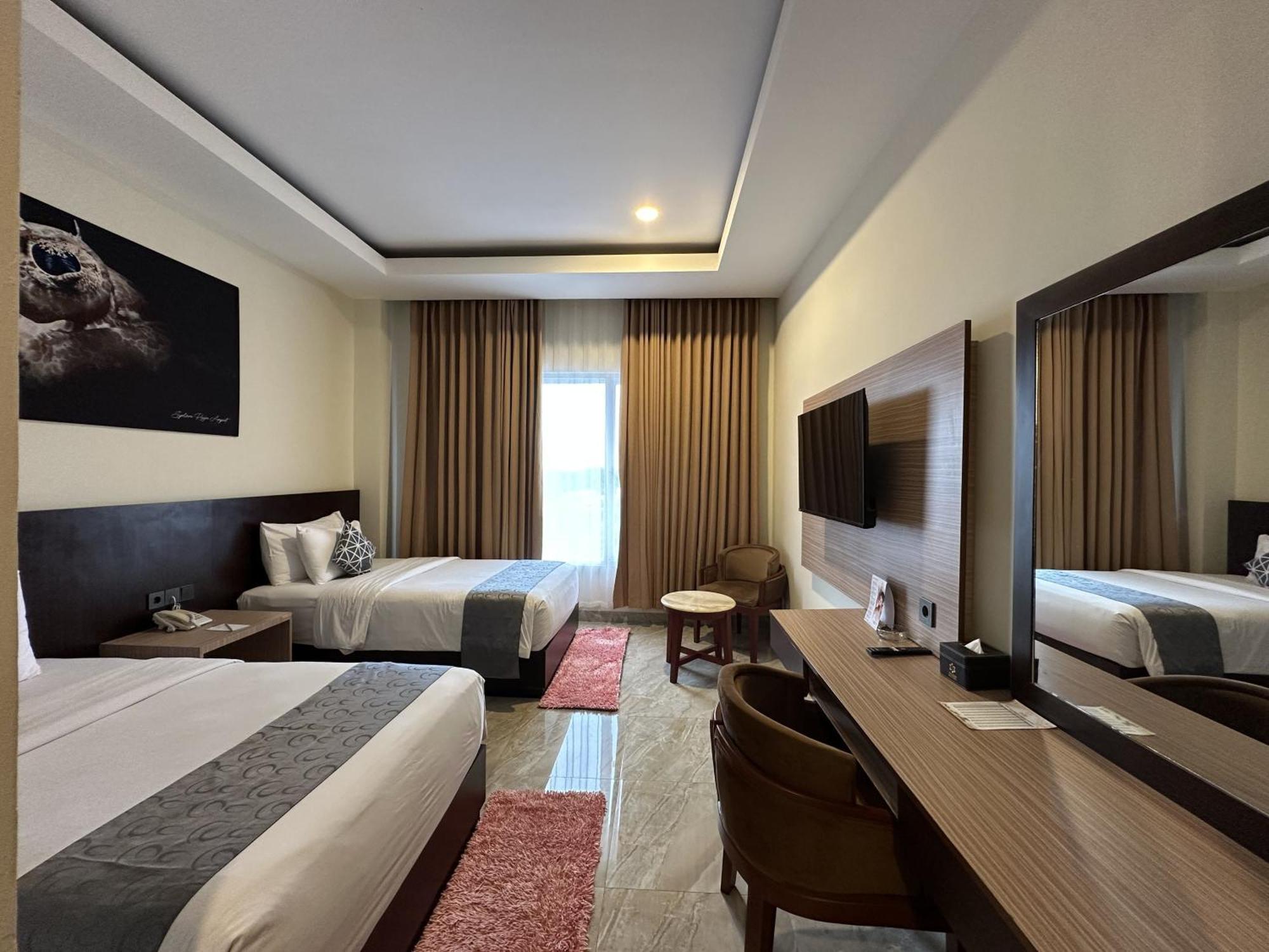Vega Prime Hotel & Convention Sorong Extérieur photo